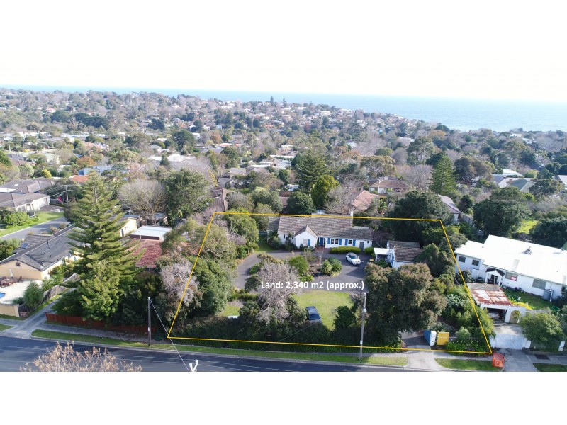 98-100 Kars Street, Frankston South VIC 3199