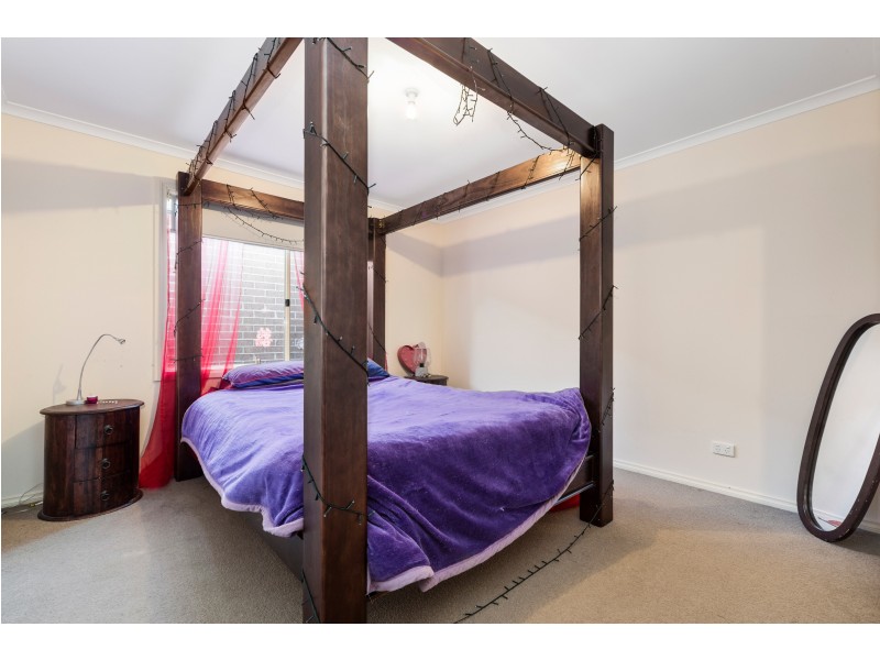 10/108 Ahern Road, Pakenham VIC 3810