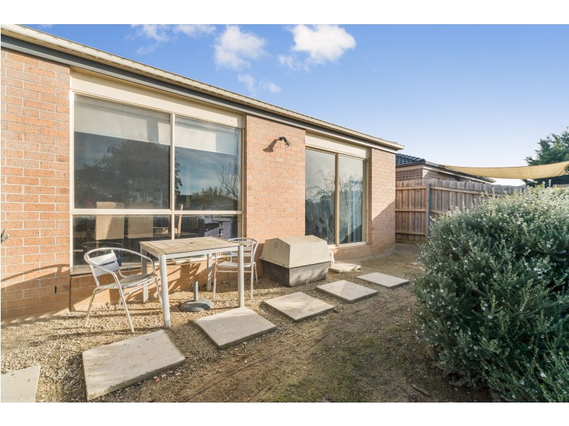 10/108 Ahern Road, Pakenham VIC 3810