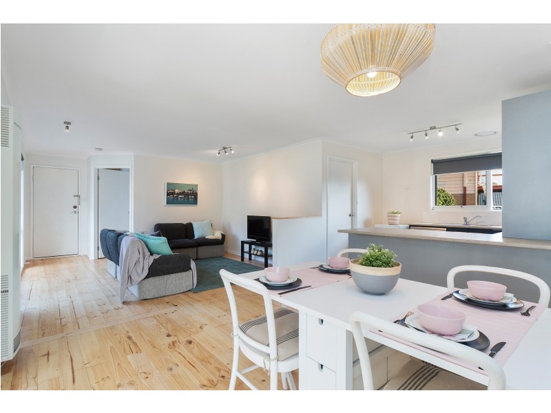 35 Whitford Way, Frankston VIC 3199