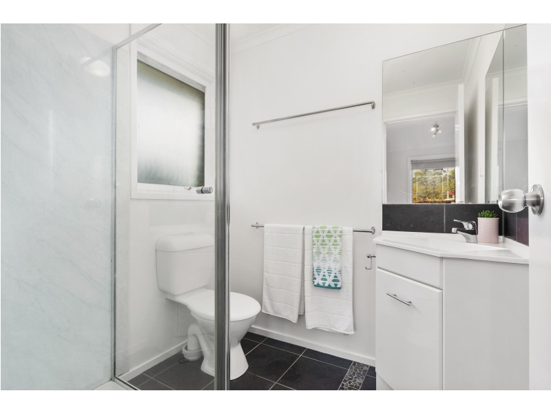 35 Whitford Way, Frankston VIC 3199
