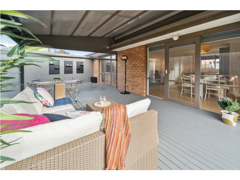35 Whitford Way, Frankston VIC 3199