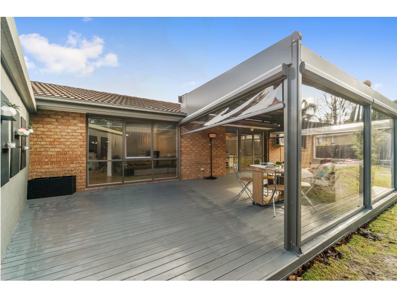 35 Whitford Way, Frankston VIC 3199