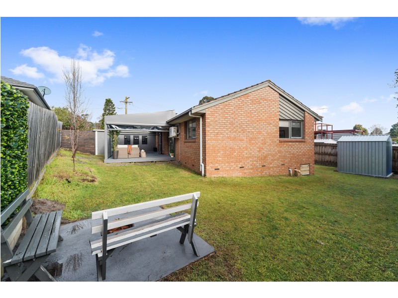 35 Whitford Way, Frankston VIC 3199