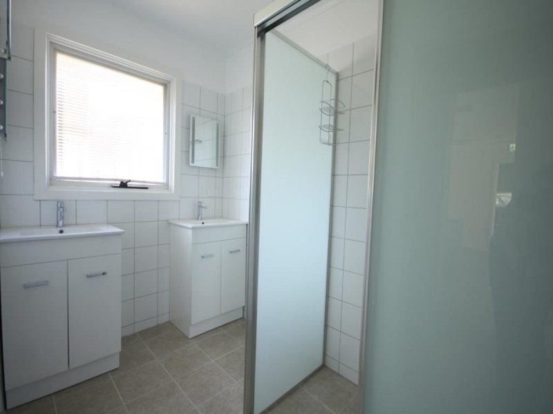 Room 3 & 6/35 Heatherhill Road, Frankston VIC 3199