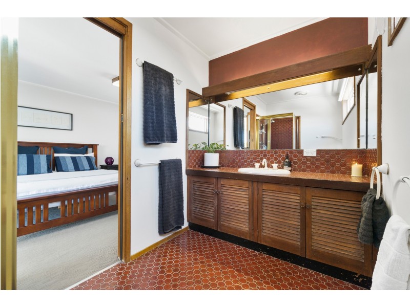 37 Summit Road, Frankston VIC 3199