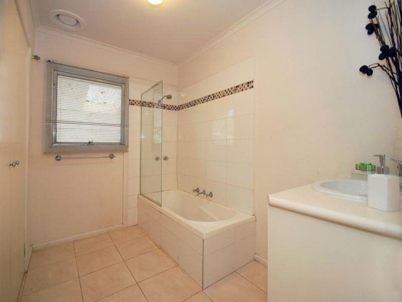 37 Blaxland Avenue, Frankston South VIC 3199