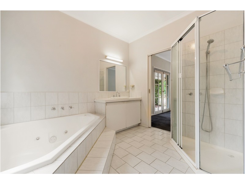 5 The Knoll, Somerville VIC 3912