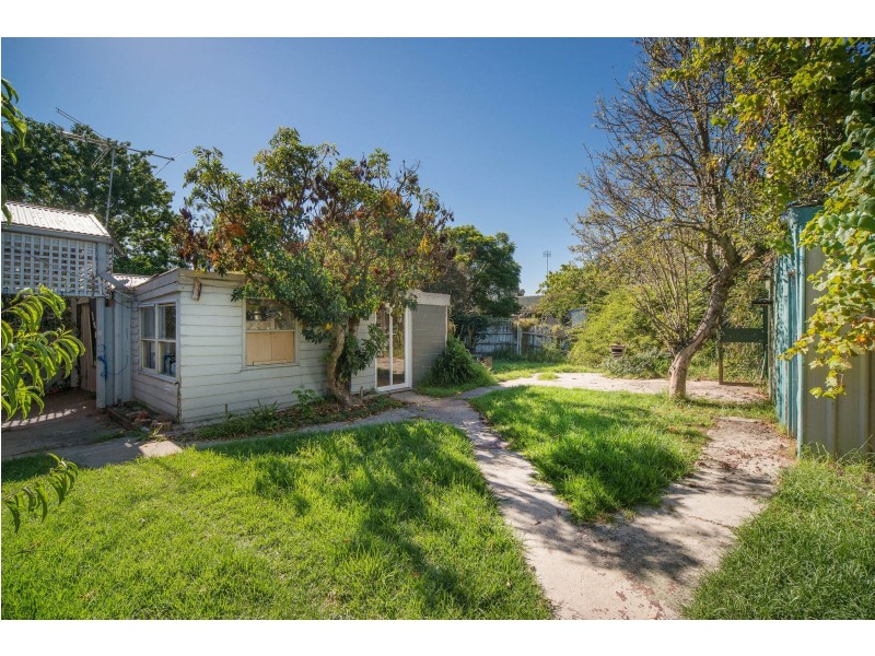15 Coolgardie Street, Frankston North VIC 3200