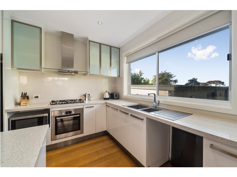 42 Woodlands Grove, Frankston South VIC 3199