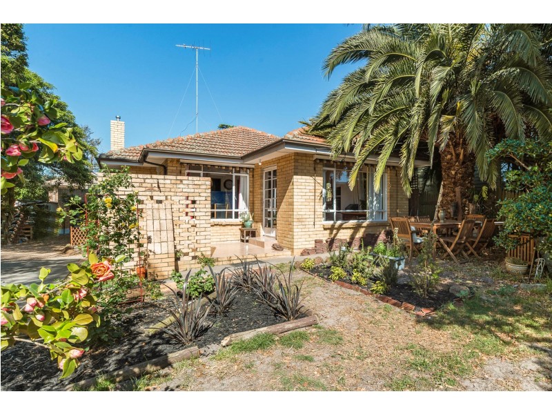 12 Olive Grove, Frankston VIC 3199