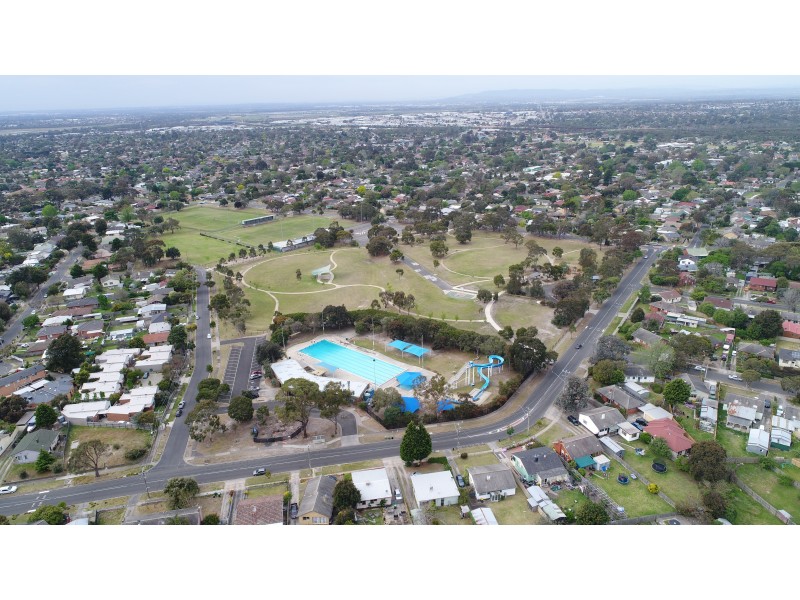 2 Coolgardie Street, Frankston North VIC 3200