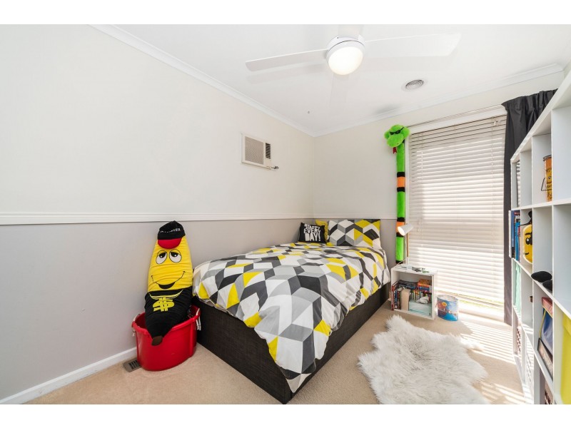 33 Camms Road, Cranbourne VIC 3977
