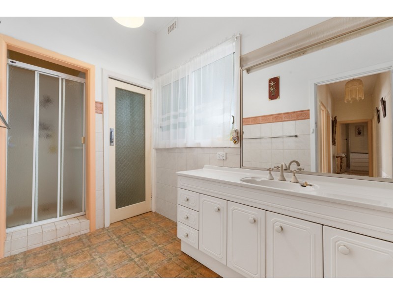 93 Nepean Highway, Seaford VIC 3198