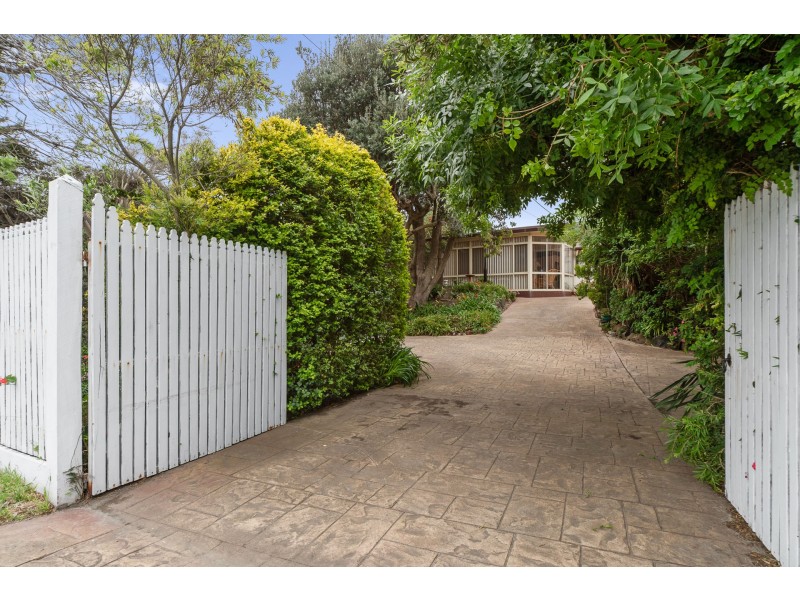 93 Nepean Highway, Seaford VIC 3198