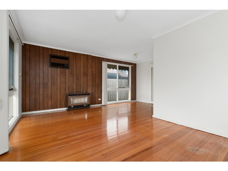2 Henry Crescent, Seaford VIC 3198