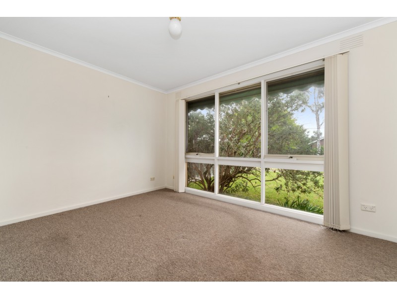 2 Henry Crescent, Seaford VIC 3198