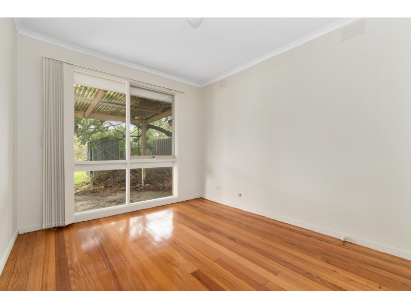 2 Henry Crescent, Seaford VIC 3198
