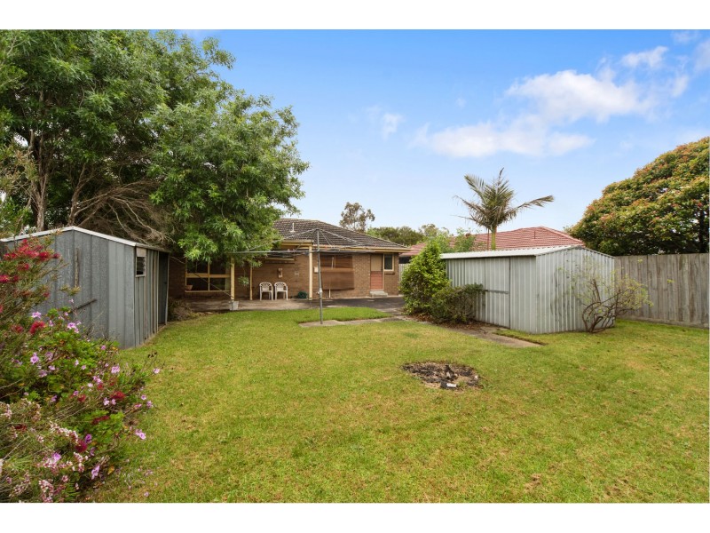 2 Henry Crescent, Seaford VIC 3198