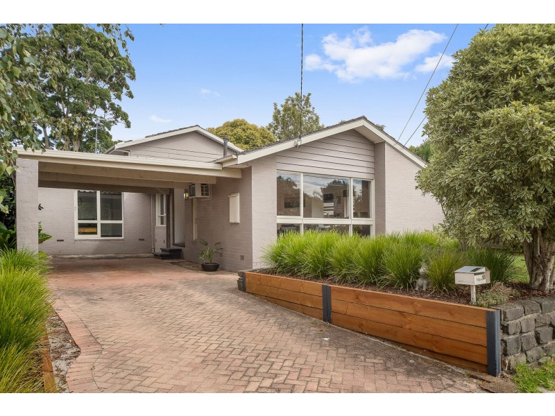 18 Elisdon Drive, Seaford VIC 3198