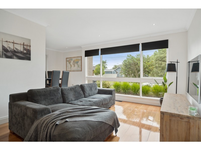 18 Elisdon Drive, Seaford VIC 3198