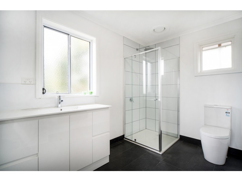 18 Elisdon Drive, Seaford VIC 3198