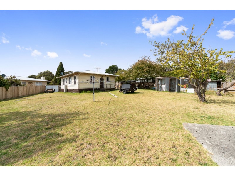 5 Eton Court, Frankston VIC 3199