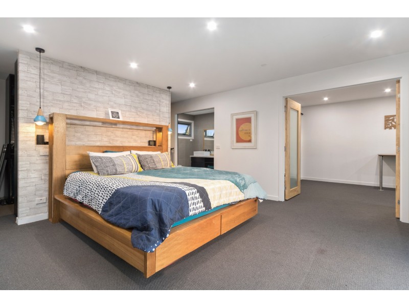 18 Bognor Avenue, Seaford VIC 3198