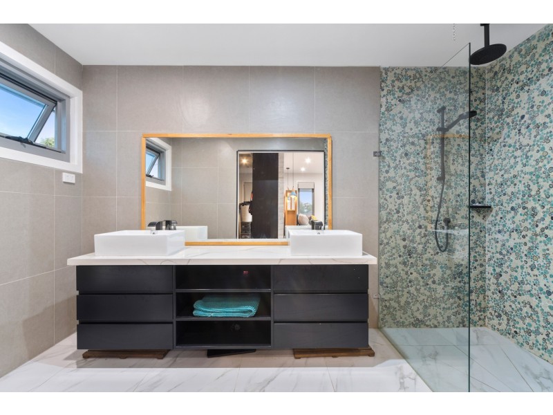 18 Bognor Avenue, Seaford VIC 3198