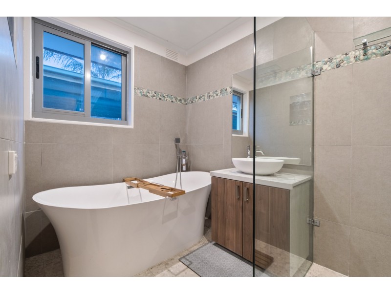 18 Bognor Avenue, Seaford VIC 3198