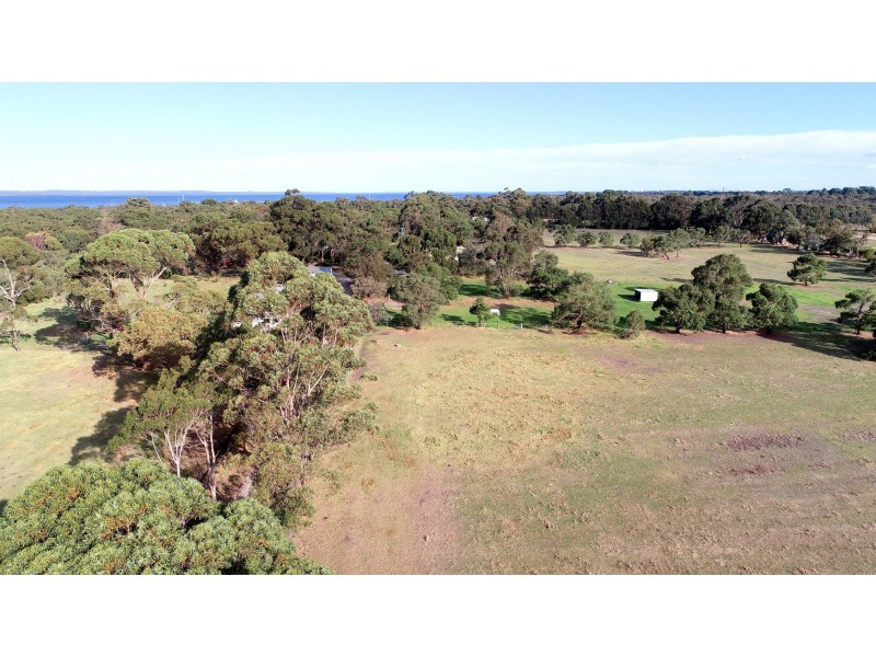 13 Bungower Road, Somerville VIC 3912