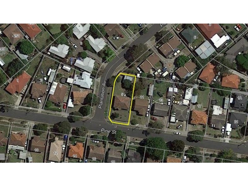 9 Pine Street, Frankston North VIC 3200
