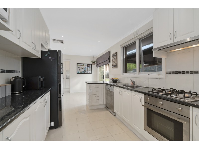 9 Kiandra Court, Frankston VIC 3199