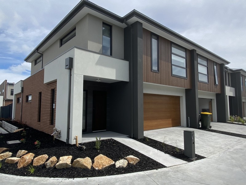 11 Cardiff Circuit, Carrum Downs VIC 3201
