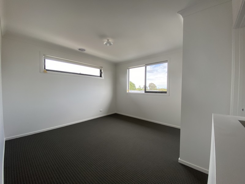 11 Cardiff Circuit, Carrum Downs VIC 3201