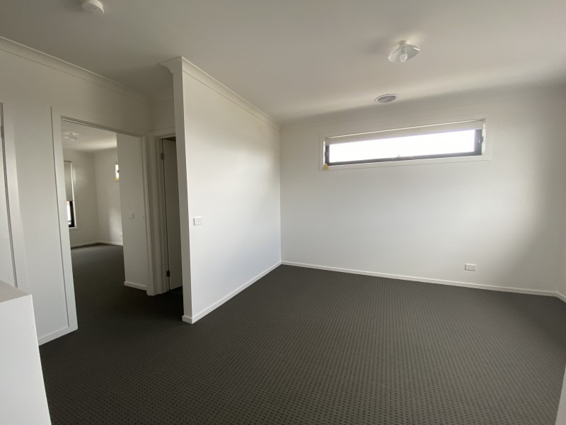 11 Cardiff Circuit, Carrum Downs VIC 3201