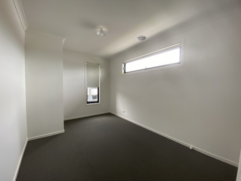 11 Cardiff Circuit, Carrum Downs VIC 3201