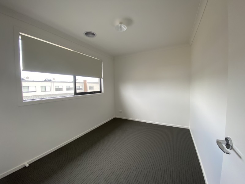 11 Cardiff Circuit, Carrum Downs VIC 3201