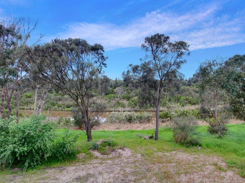 2/39-41 Nepean Highway, Seaford VIC 3198