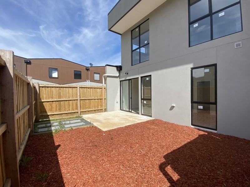 2 Autumn Crescent, Carrum Downs VIC 3201