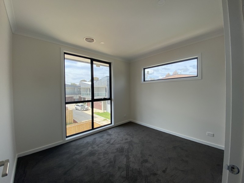 2 Autumn Crescent, Carrum Downs VIC 3201