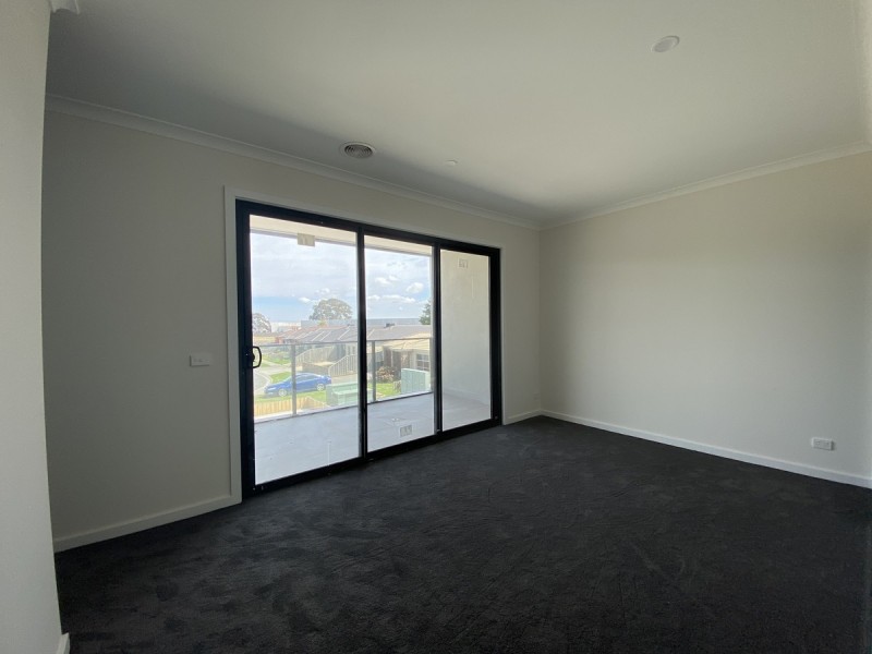 2 Autumn Crescent, Carrum Downs VIC 3201