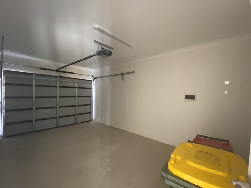 2 Autumn Crescent, Carrum Downs VIC 3201