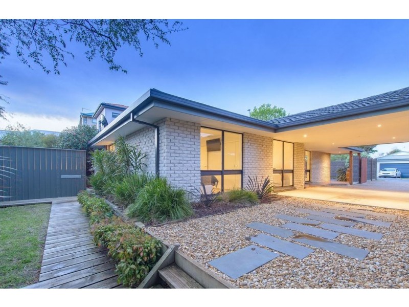 6 Gweno Avenue, Frankston South VIC 3199