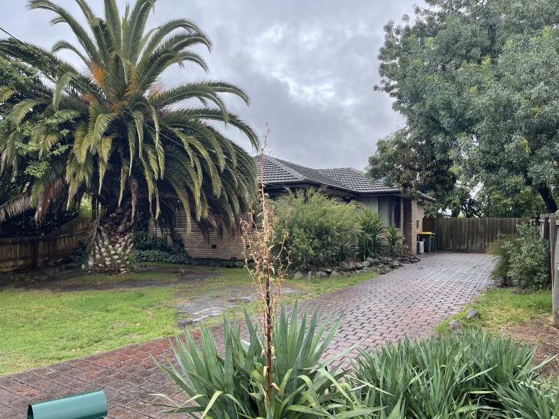 8 Gavan Crt, Frankston VIC 3199