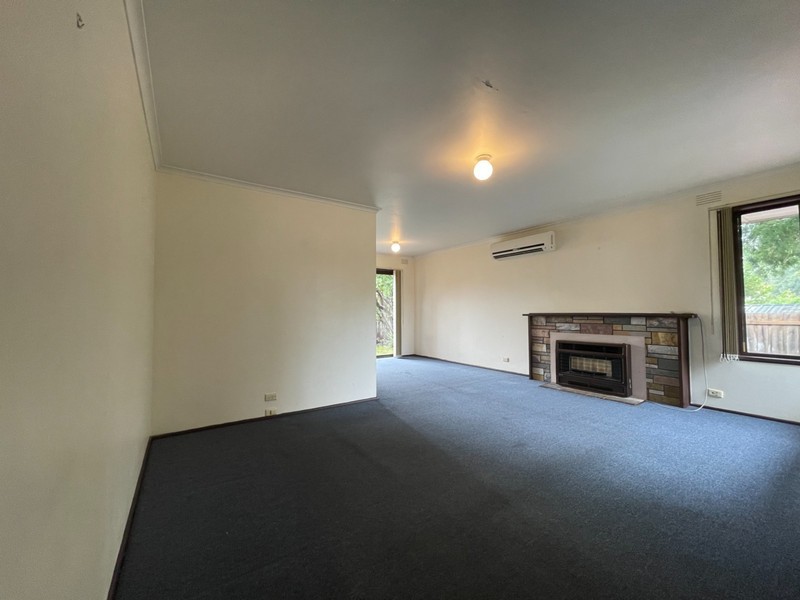 8 Gavan Crt, Frankston VIC 3199