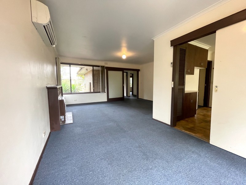 8 Gavan Crt, Frankston VIC 3199