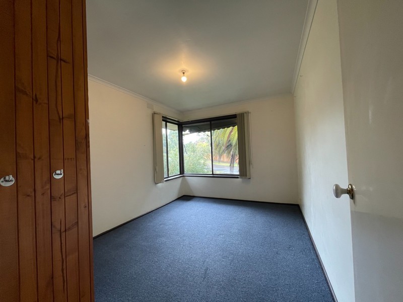 8 Gavan Crt, Frankston VIC 3199