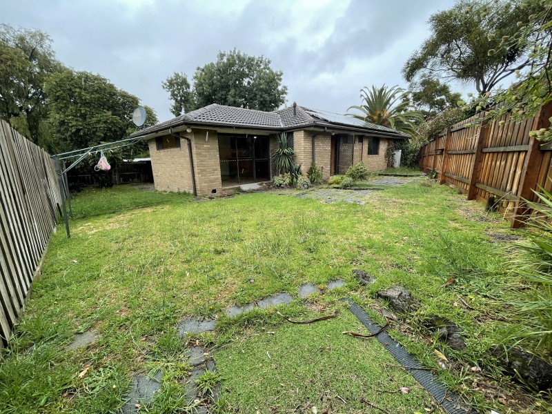 8 Gavan Crt, Frankston VIC 3199