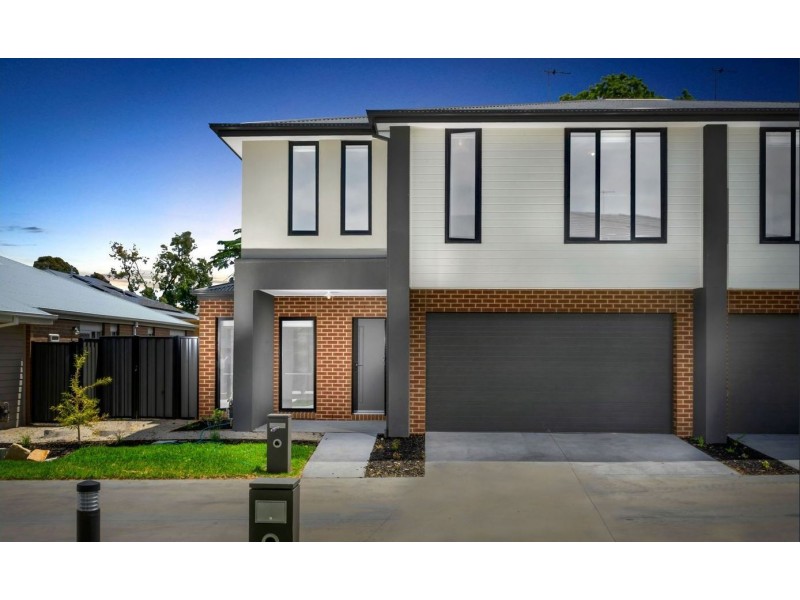 6 Addison Close, Officer VIC 3809